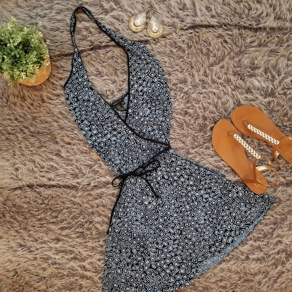BCBG MAXAZRIA Halter Top Wrap Dress